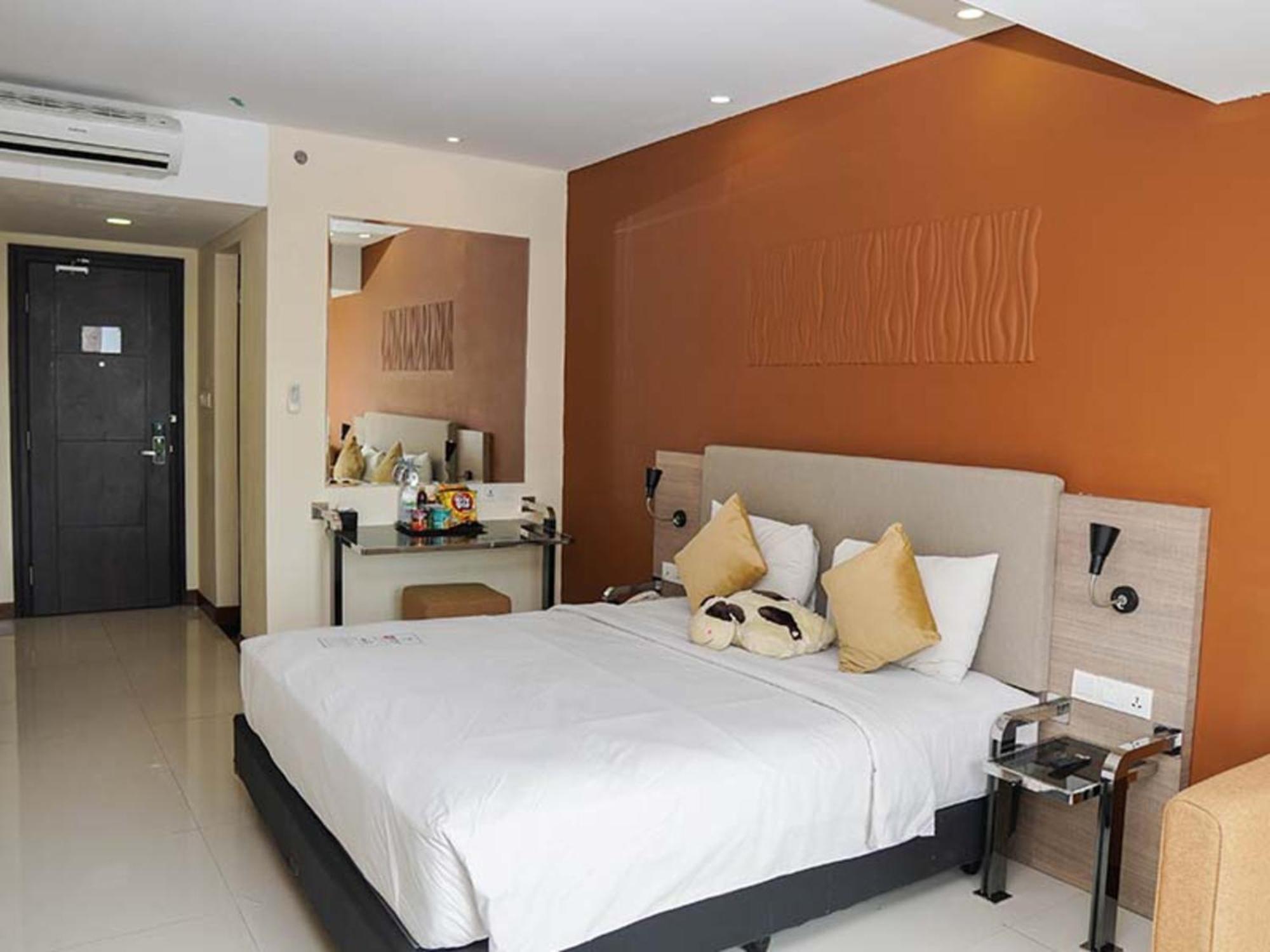 Verse Hotel Cirebon Eksteriør billede