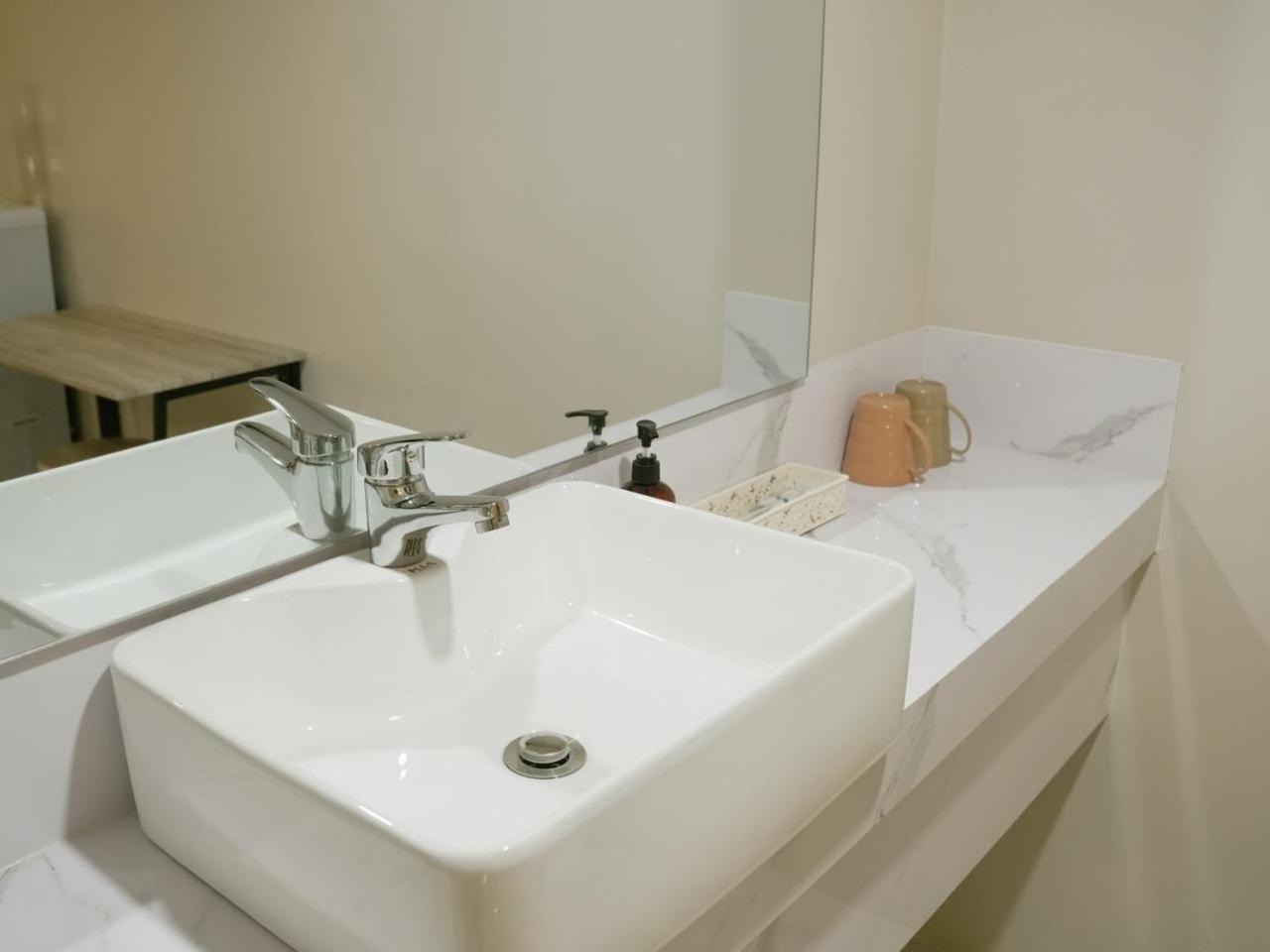 Verse Hotel Cirebon Eksteriør billede
